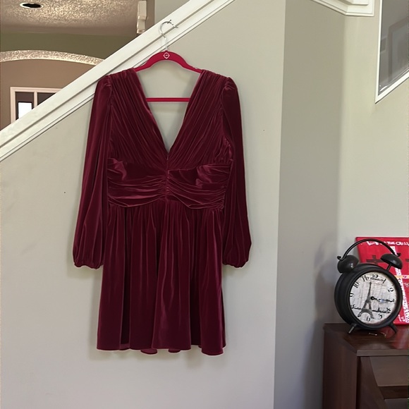 Gianni Bini Mariah 3/4 Sleeve Plunging V-Neck Velvet A-Line Dress. - Picture 7 of 14